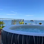 Apartmán Miriam Sea Front Jacuzzi *